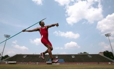 开云在线直播-奥运周期关键战之夜，阿劳霍防守端锁死对手，铸就钢铁防线