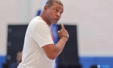 开云体育-雄鹿队主帅荣膺最佳教练，领队晋级总决赛的简单介绍