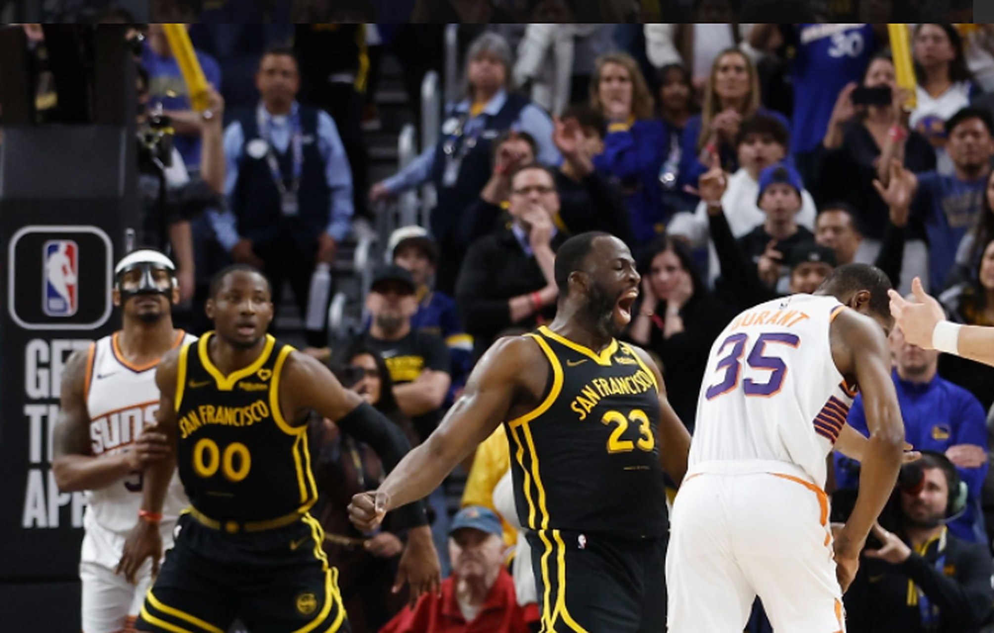 包含勇士横扫国王，布克统治全场的词条