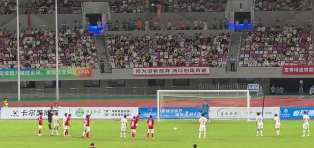 比赛中发生冲突事件,场面陷入混乱的简单介绍 比赛中发生冲突事件,场面陷入混乱的简单介绍