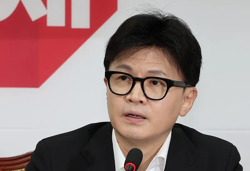 首相辞职风波：政治动荡，国家经济恐再坠落的简单介绍