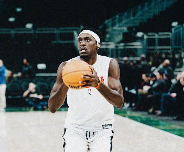 关于山西队力克国王，霍勒迪刷新纪录的信息