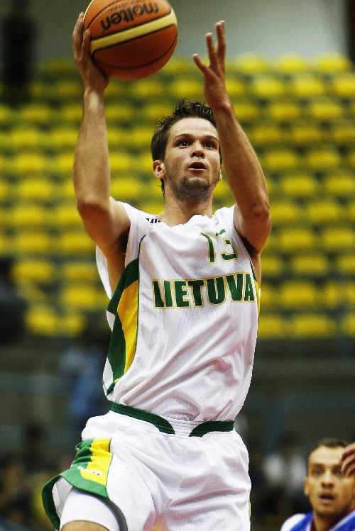 立陶宛足球队在关键比赛中获得好成绩的简单介绍 立陶宛足球队在关键比赛中获得好成绩的简单介绍