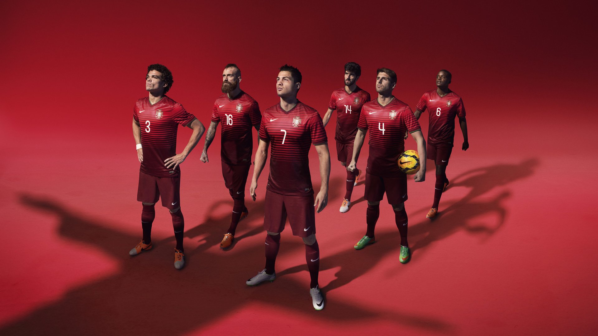 绿茵场上的双面叙事,韩国强势晋级背后的团队博弈,与C罗关键先生的孤勇传奇