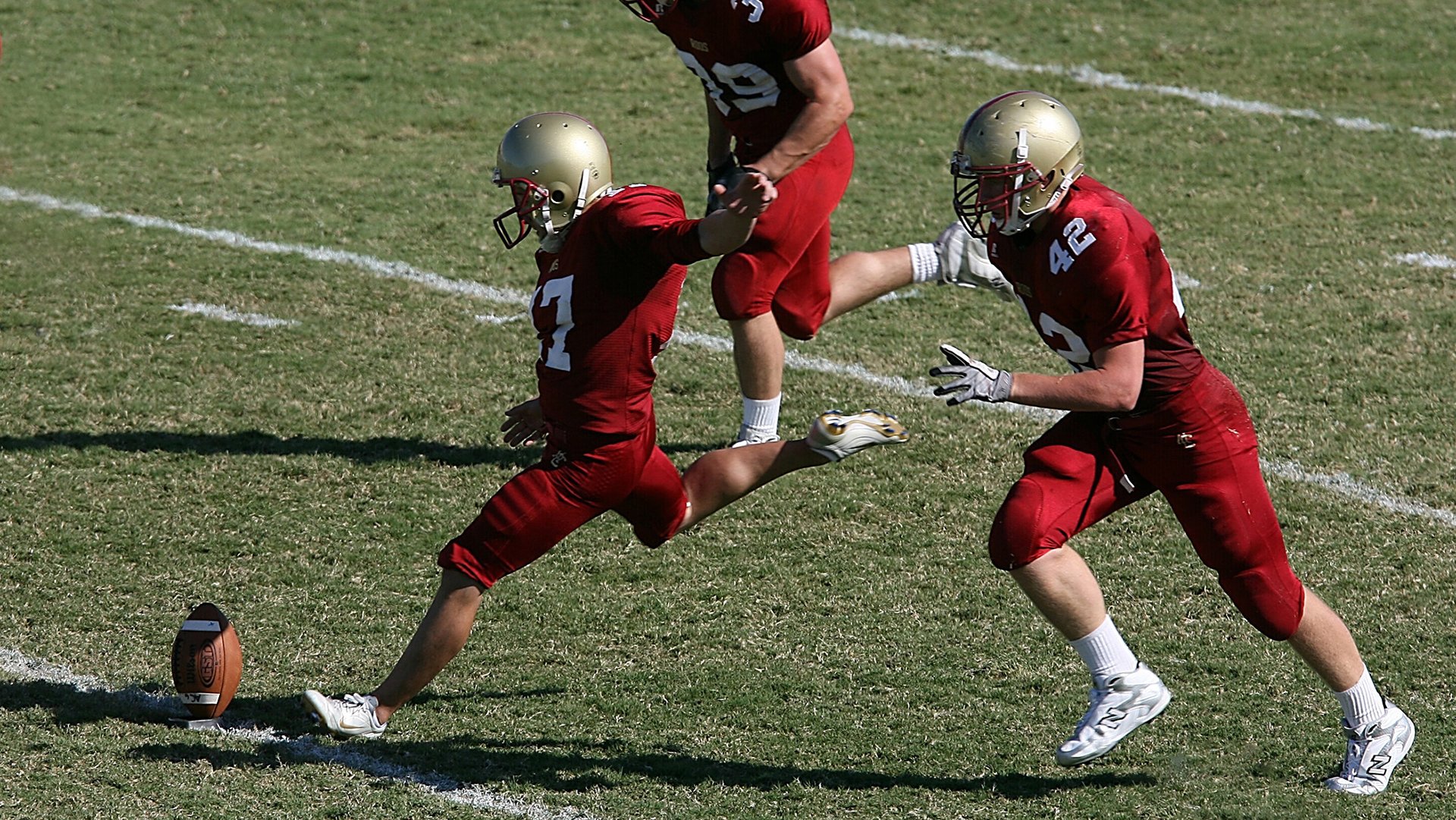 铁闸本泽马锁死对手,雄狮里昂踏平马里昂